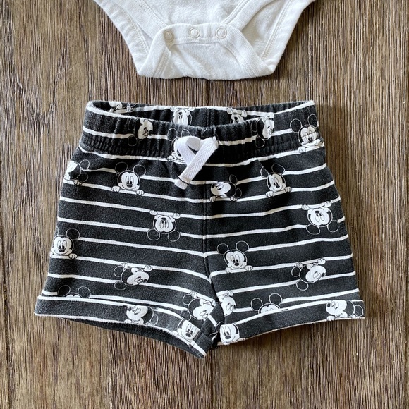 4/$20 Disney Mickey Mouse Jumping Beans 2 piece outfit - Picture 4 of 8